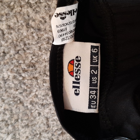 Black and white Ellesse bikini - Picture 4 of 6